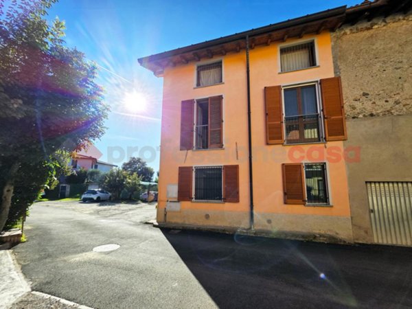 appartamento in vendita a Como in zona Albate