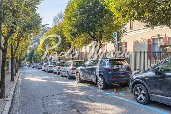 appartamento in vendita a Como in zona Valduce