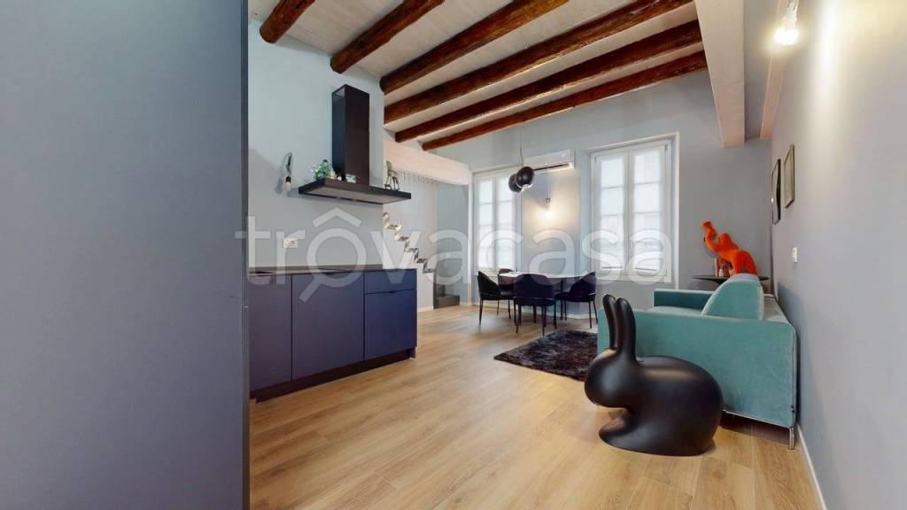 appartamento in vendita a Como in zona Valduce