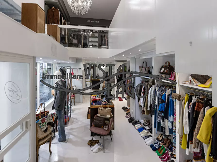 negozio in vendita a Como in zona Como Centro