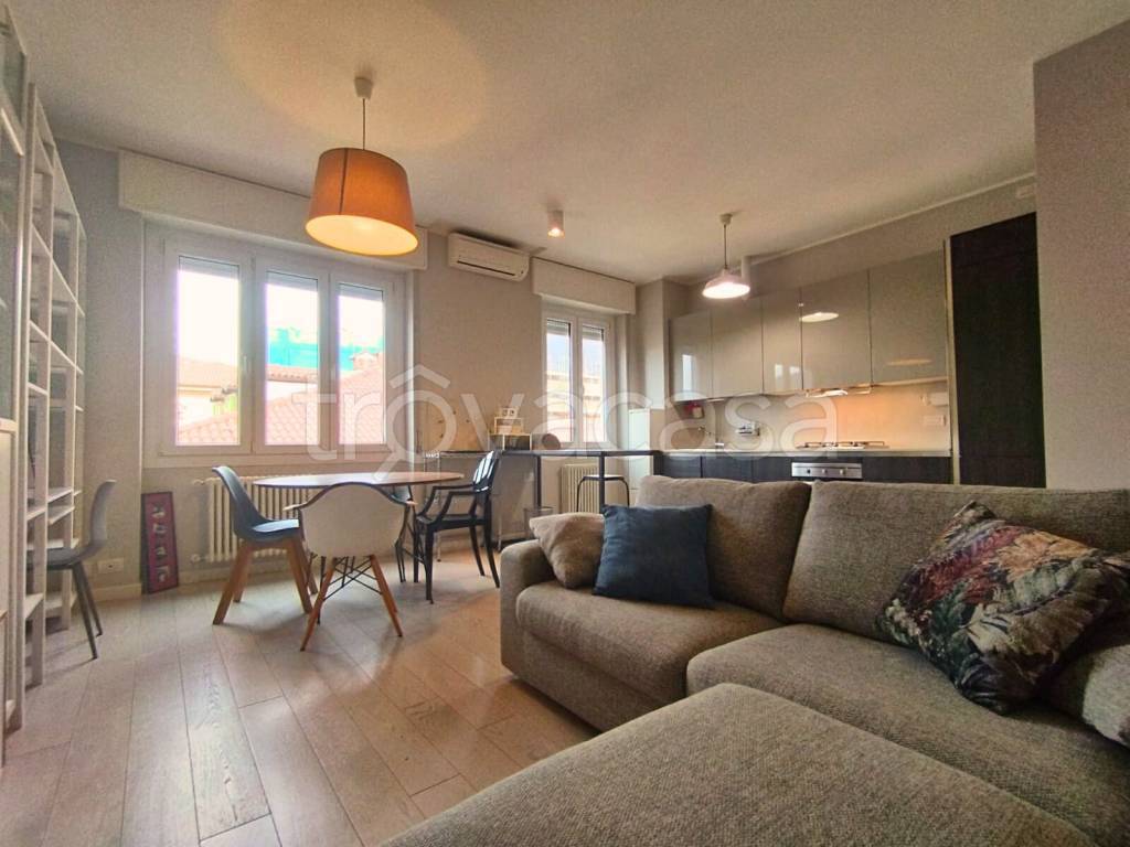 appartamento in vendita a Como in zona Borghi