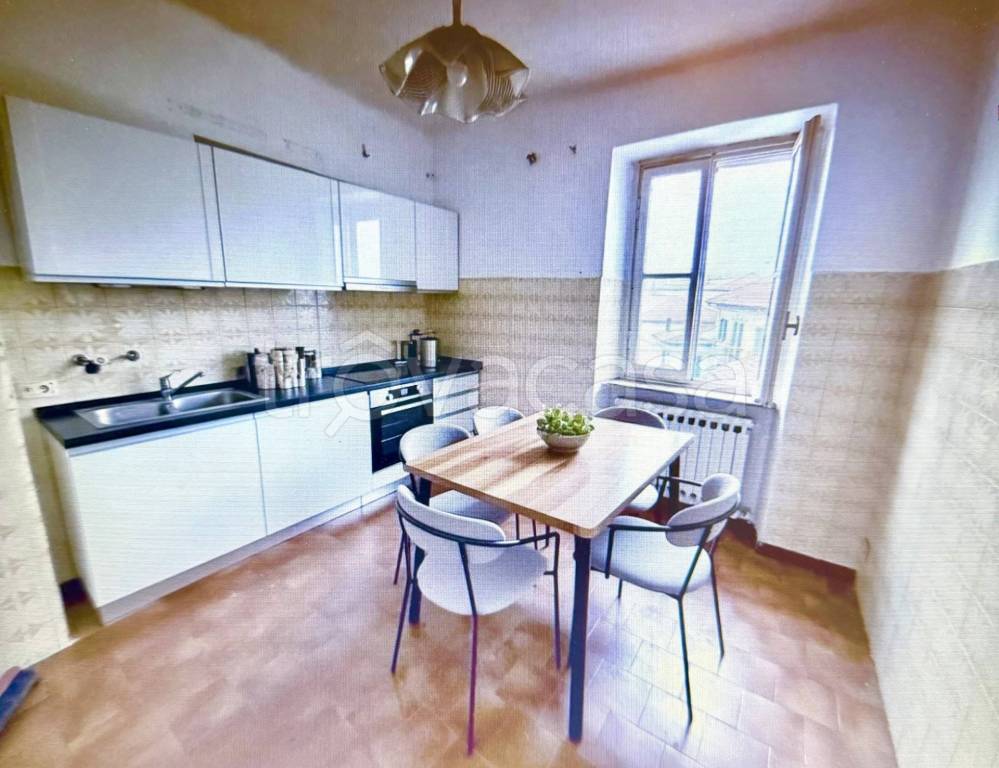 appartamento in vendita a Como in zona Breccia