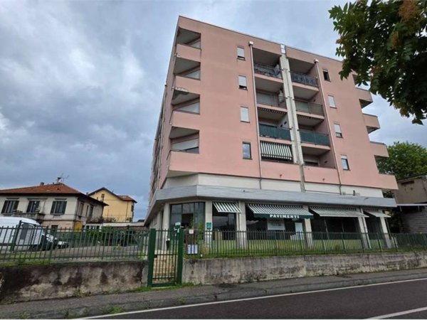 appartamento in vendita a Como in zona Camerlata