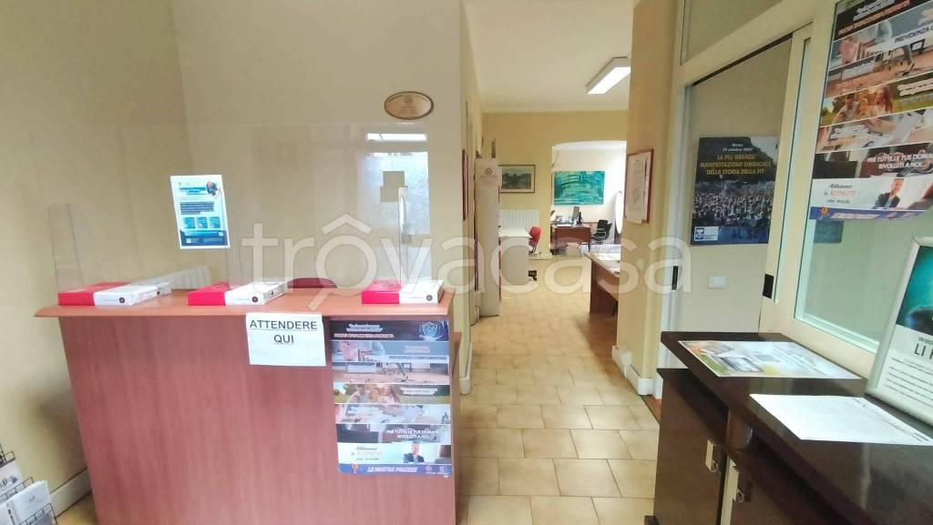 ufficio in vendita a Como