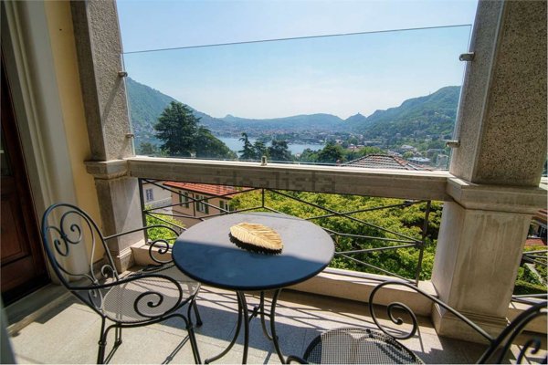 casa indipendente in vendita a Como in zona Como Centro