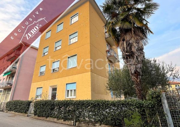 appartamento in vendita a Como in zona Tavernola