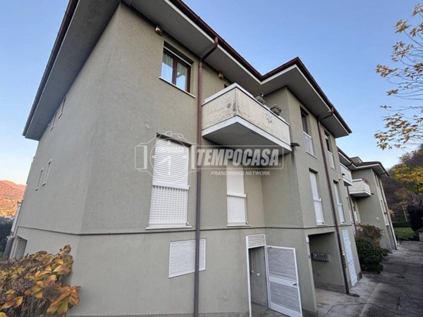 appartamento in vendita a Como in zona Tavernola