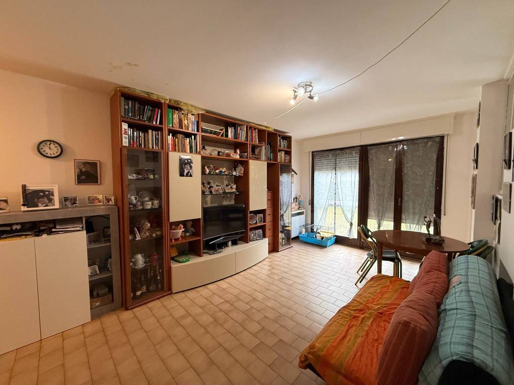 appartamento in vendita a Como in zona Tavernola