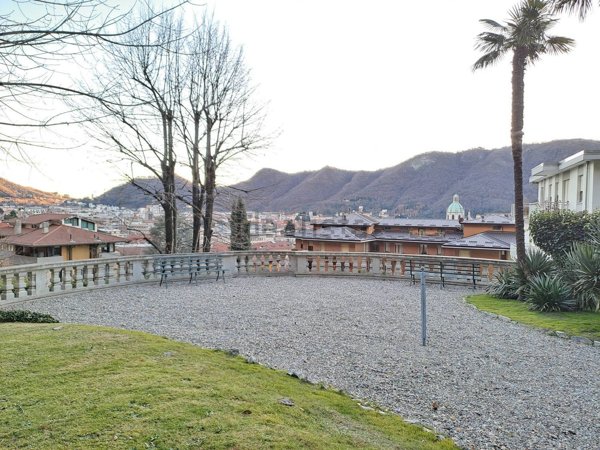 appartamento in vendita a Como in zona Prudenziana