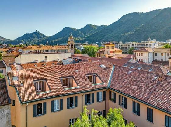 appartamento in vendita a Como in zona Piazza Volta