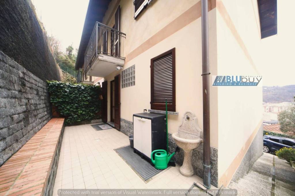 casa indipendente in vendita a Como in zona Ponte Chiasso