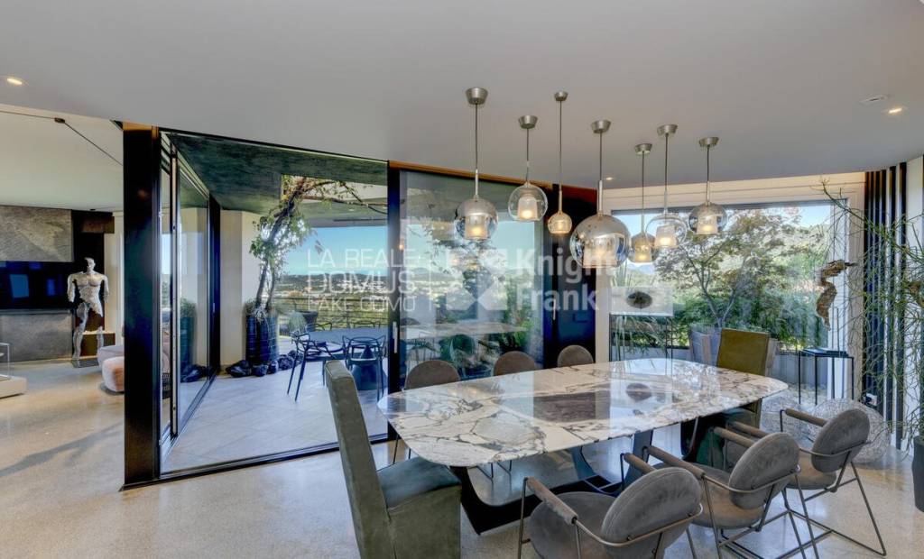 appartamento in vendita a Como in zona Trecallo