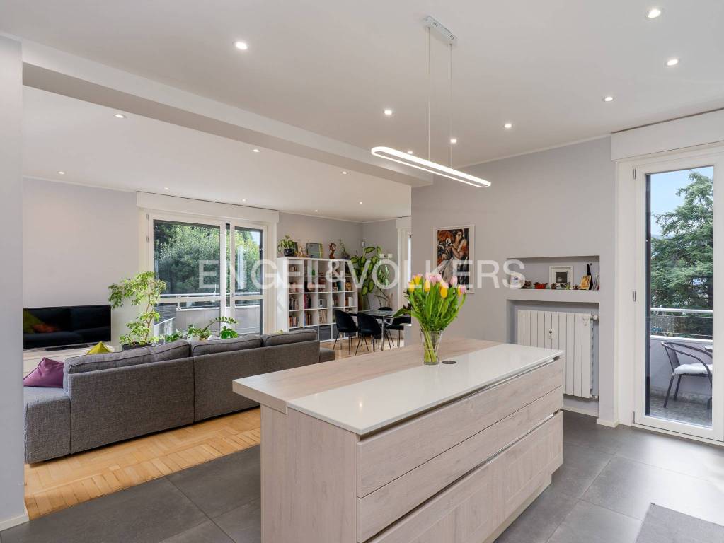 appartamento in vendita a Como in zona Prudenziana