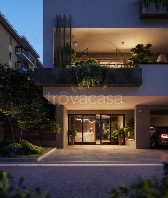 appartamento in vendita a Como in zona Borghi