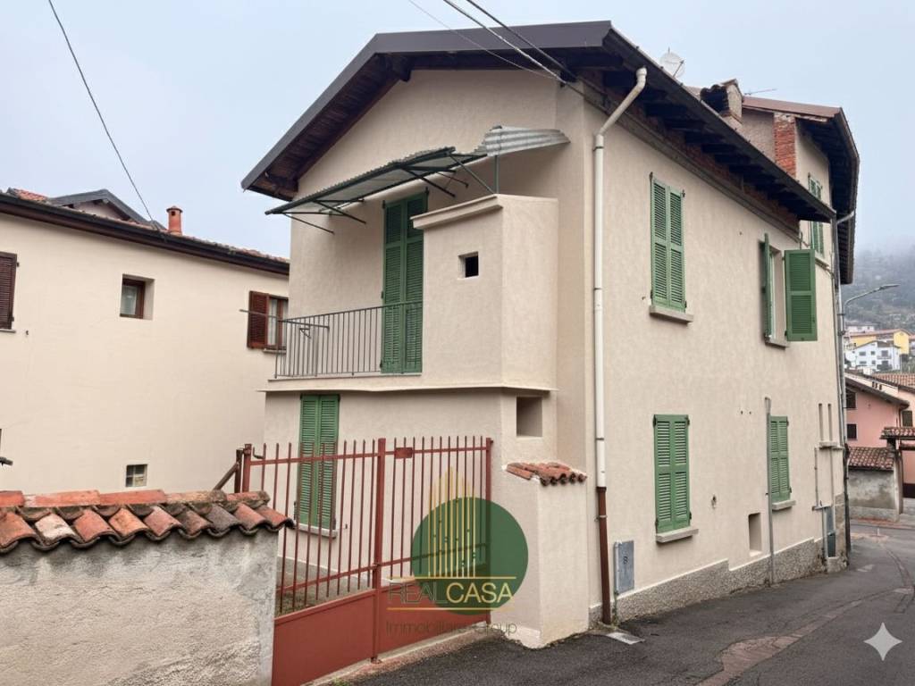 quadrivano in vendita a Como in zona Monte Olimpino