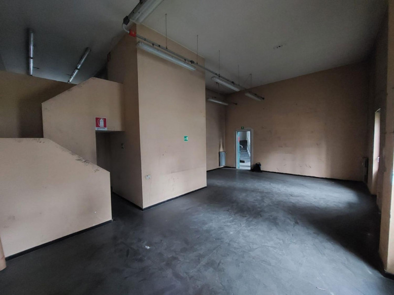 ufficio in vendita a Como in zona Como Centro