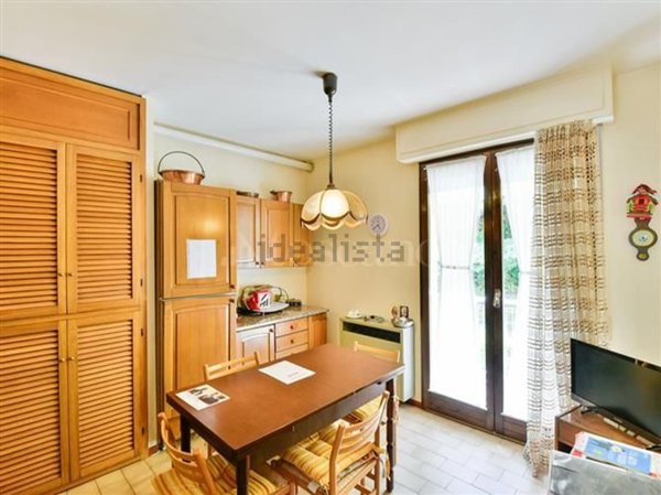 appartamento in vendita a Como in zona Tavernola