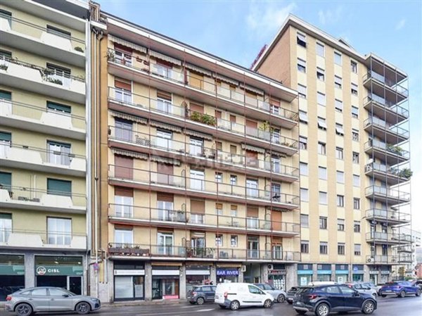 negozio in vendita a Como in zona Como Centro