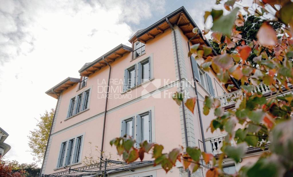 appartamento in vendita a Como in zona Como Centro