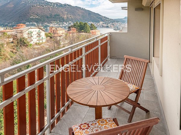 appartamento in vendita a Como in zona Villa Olmo