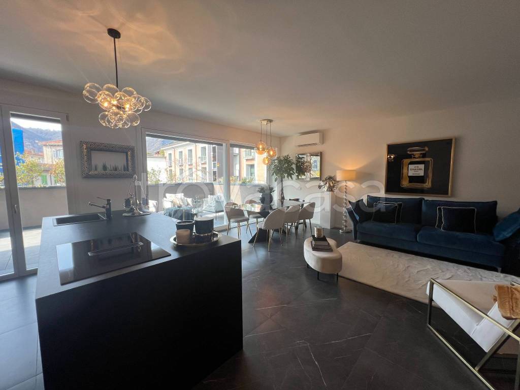 appartamento in vendita a Como in zona Borghi