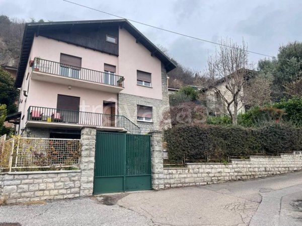 appartamento in vendita a Como in zona Rebbio