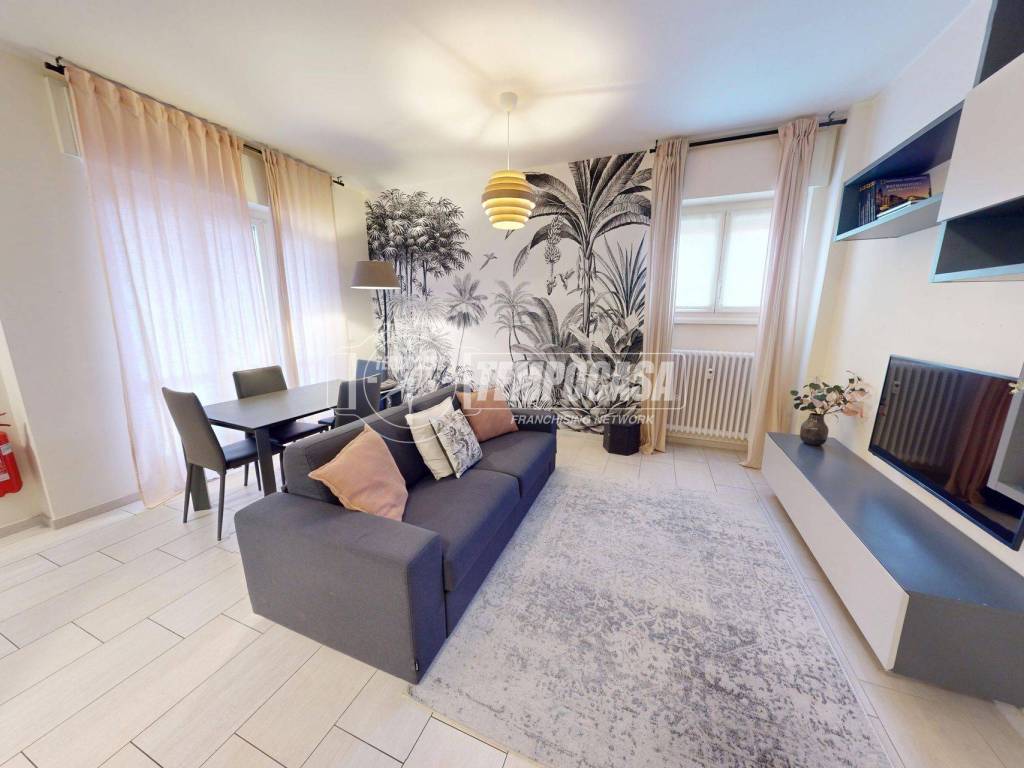 appartamento in vendita a Como in zona Borghi