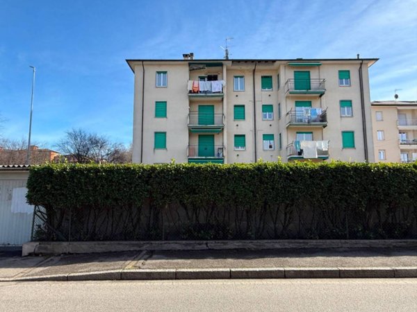 appartamento in vendita a Como in zona Lora