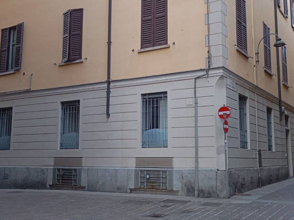 negozio in vendita a Como in zona Como Centro