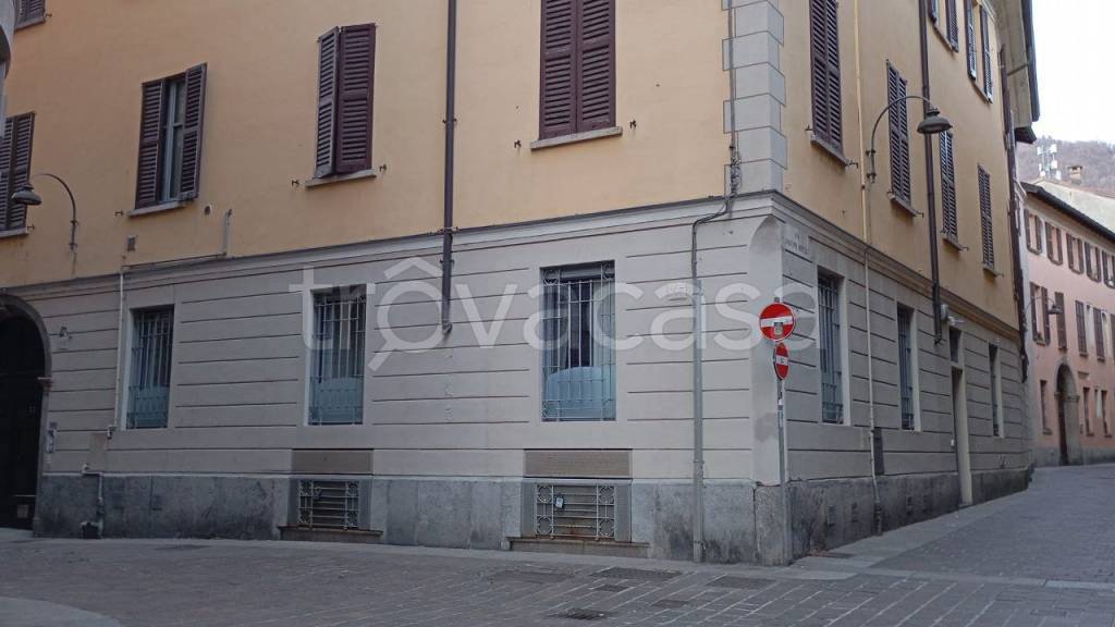 appartamento in vendita a Como in zona Como Centro