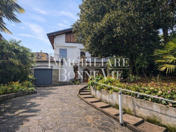 casa indipendente in vendita a Como in zona Camerlata