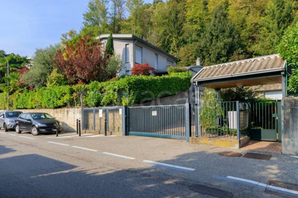 casa indipendente in vendita a Como in zona Camnago Volta