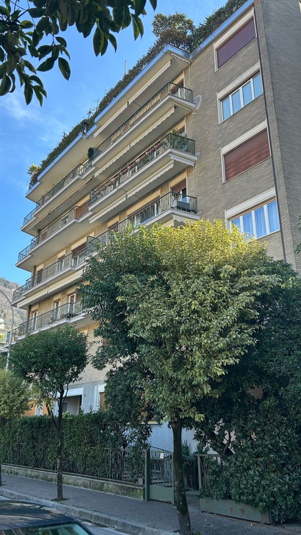 appartamento in vendita a Como in zona Valduce