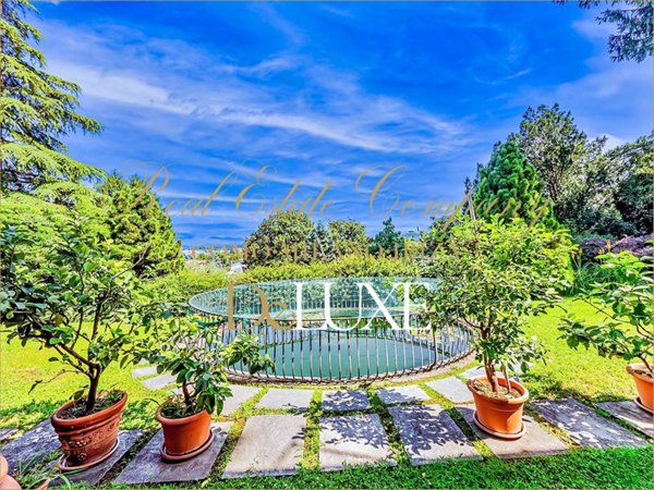 casa indipendente in vendita a Como in zona Prudenziana