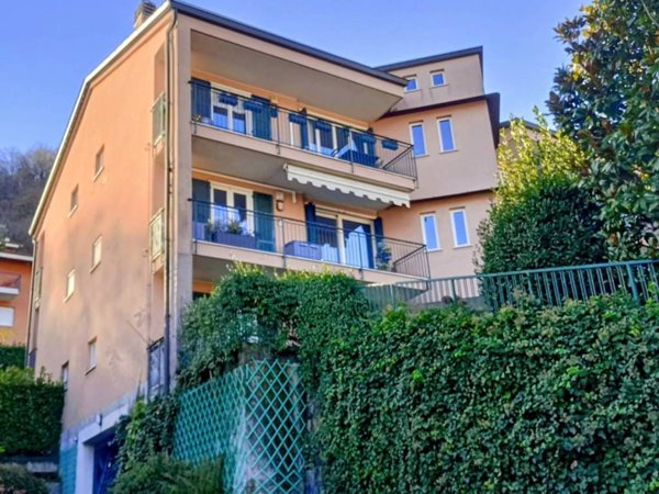 appartamento in vendita a Como in zona Tavernola