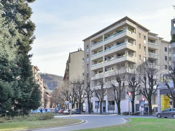 appartamento in vendita a Como in zona Borghi