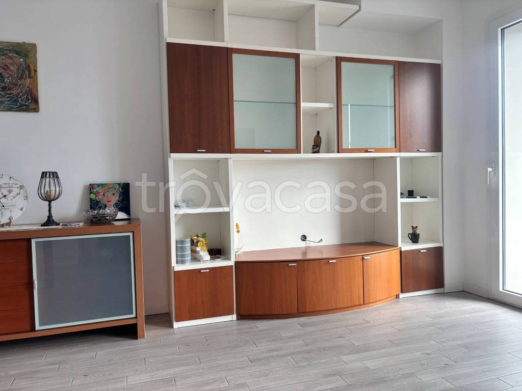 appartamento in vendita a Como in zona Prestino