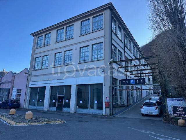 locale di sgombero in vendita a Como in zona Viale Varese