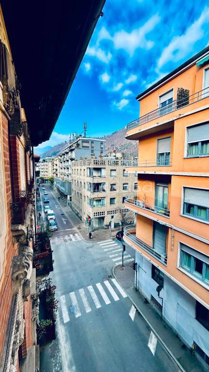 appartamento in vendita a Como in zona Borghi