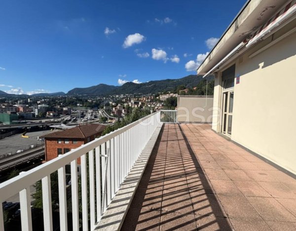 appartamento in vendita a Como in zona Ponte Chiasso