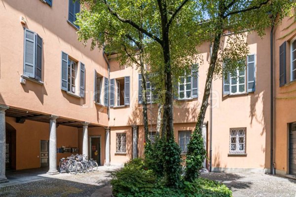 appartamento in vendita a Como in zona Piazza Volta