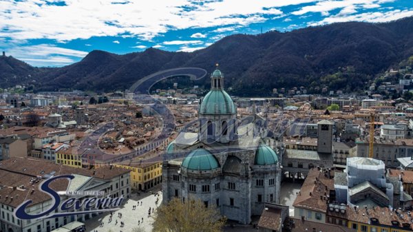 appartamento in vendita a Como in zona Como Centro