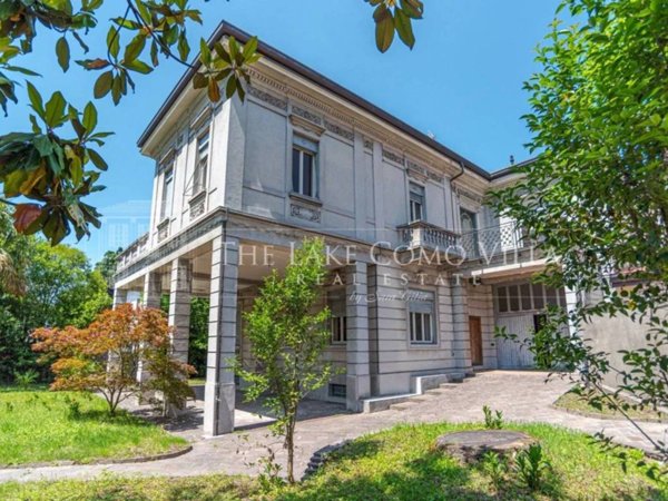 casa indipendente in vendita a Como in zona Borghi