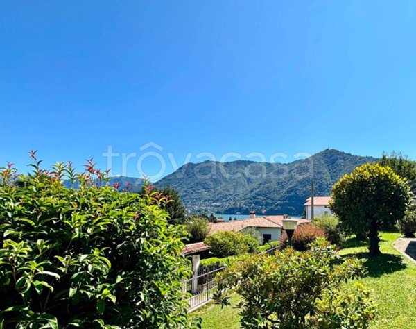 casa indipendente in vendita a Como in zona Tavernola