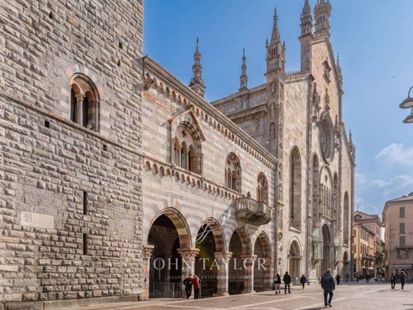 appartamento in vendita a Como in zona Como Centro