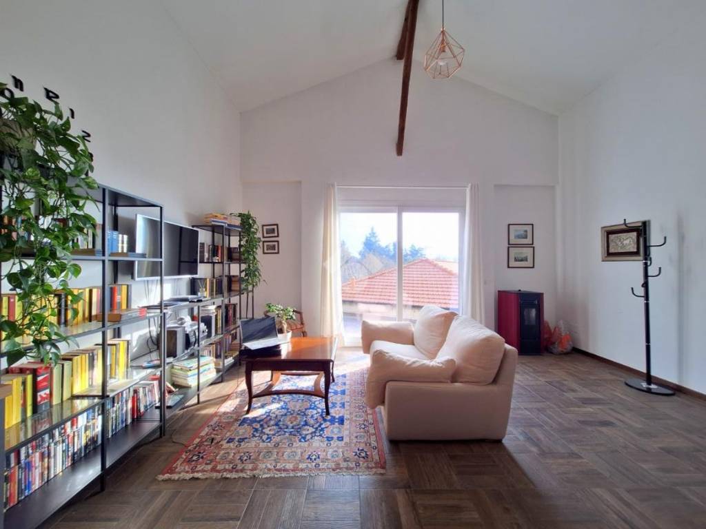 appartamento in vendita a Como in zona Trecallo