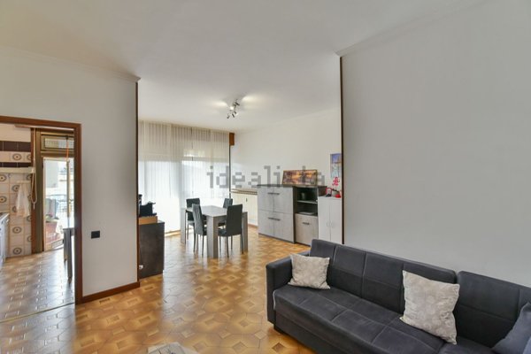 appartamento in vendita a Como in zona Albate