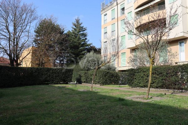 appartamento in vendita a Como in zona Rebbio
