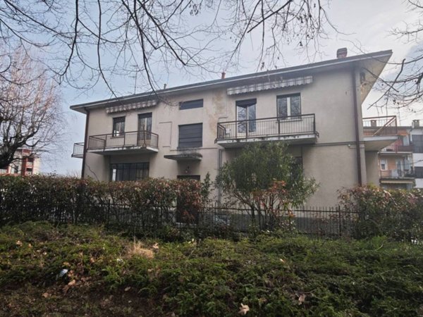 appartamento in vendita a Como in zona Rebbio