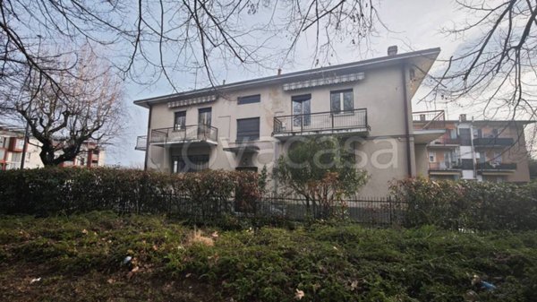 appartamento in vendita a Como in zona Rebbio